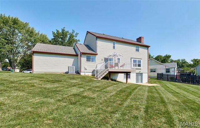 15648 Sugarridge Court, Chesterfield, MO 63017