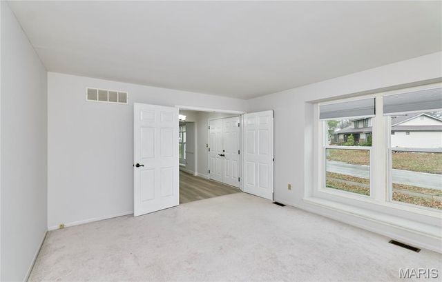 15648 Sugarridge Court, Chesterfield, MO 63017