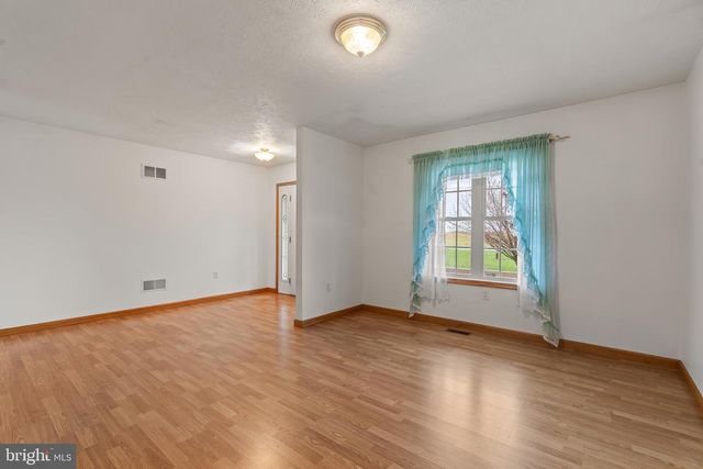 1479 KOONTZTOWN ROAD, Hedgesville, WV 25427