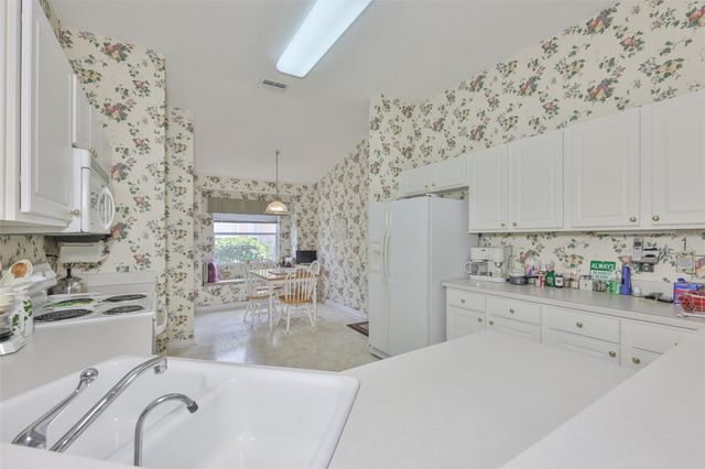 2308 BROOKFIELD GREENS CIRCLE, Sun City Center, FL 33573