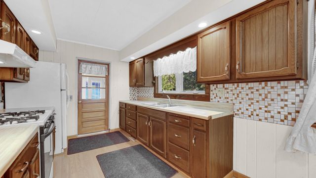 6168 W 370 N, La Porte, IN 46350