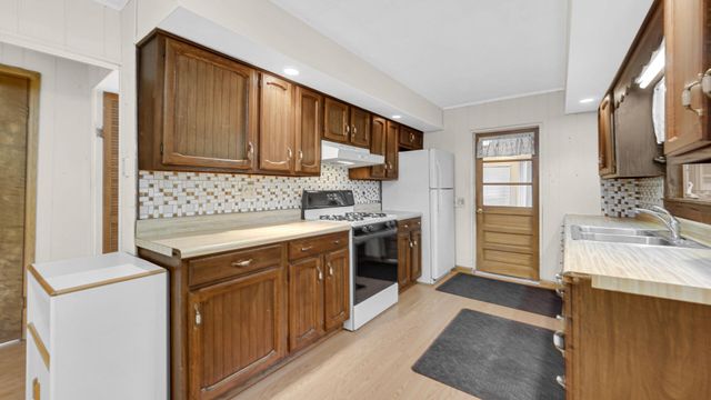 6168 W 370 N, La Porte, IN 46350