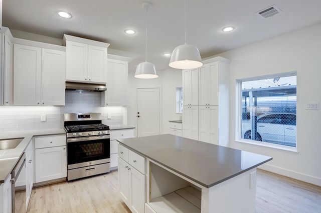 7407 Rusk Street A, Houston, TX 77011