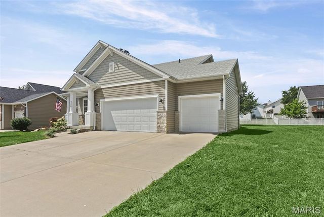 520 Longfellow Drive, O'fallon, IL 62269