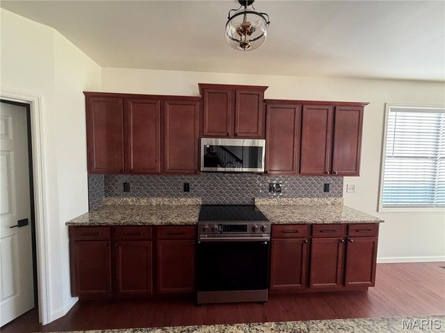 520 Longfellow Drive, O'fallon, IL 62269