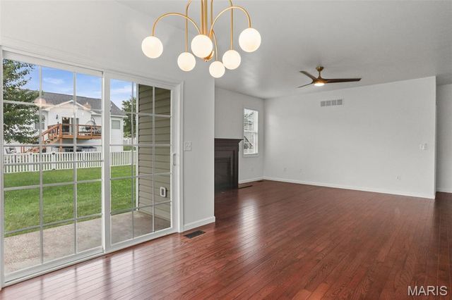 520 Longfellow Drive, O'fallon, IL 62269