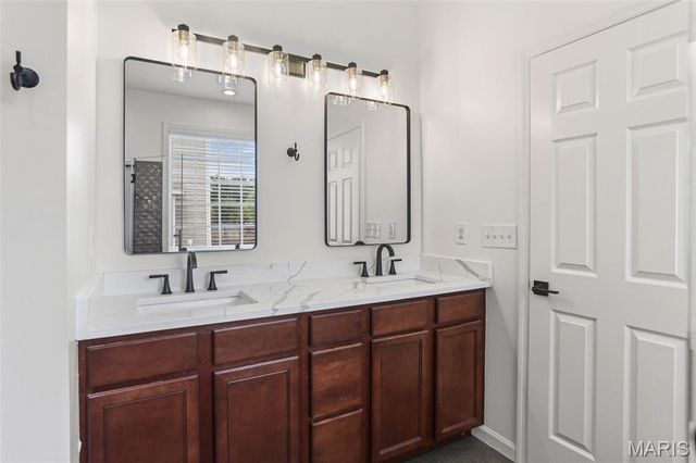 520 Longfellow Drive, O'fallon, IL 62269