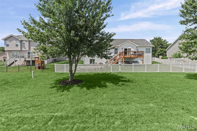 520 Longfellow Drive, O'fallon, IL 62269