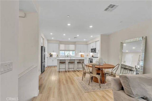 27582 Manzanita Way, Valencia, CA 91381