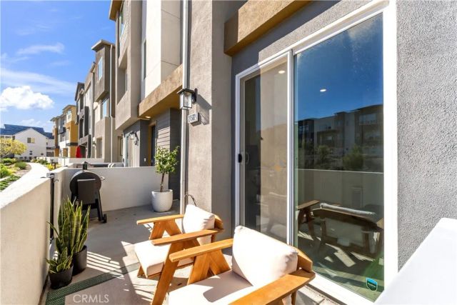 27582 Manzanita Way, Valencia, CA 91381