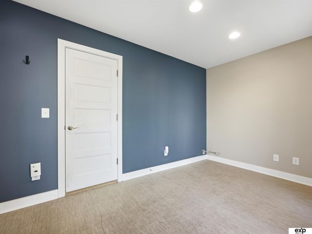 1205 S 10th Court, Omaha, NE 68108