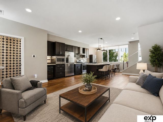 1205 S 10th Court, Omaha, NE 68108