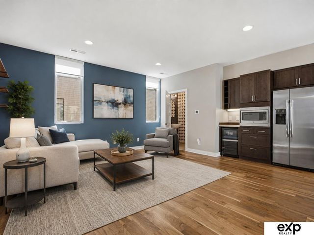 1205 S 10th Court, Omaha, NE 68108