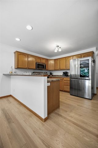 452 N Mckenzie Lane, North Liberty, IA 52317