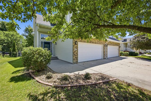 452 N Mckenzie Lane, North Liberty, IA 52317