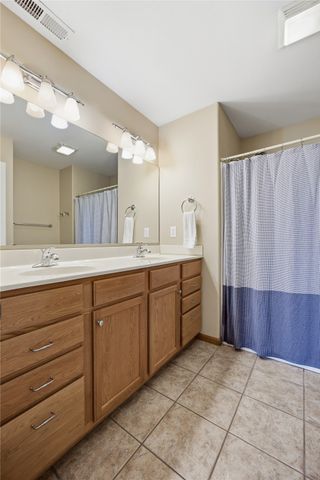 452 N Mckenzie Lane, North Liberty, IA 52317