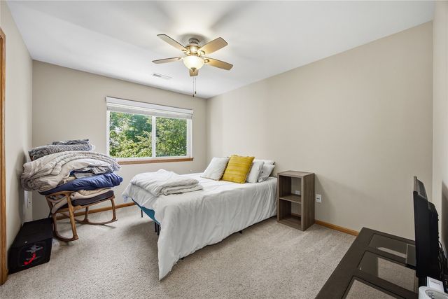 452 N Mckenzie Lane, North Liberty, IA 52317
