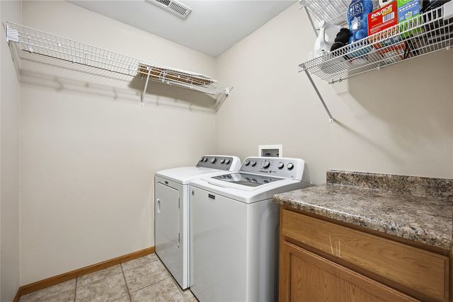 452 N Mckenzie Lane, North Liberty, IA 52317
