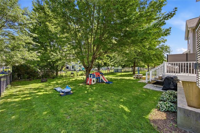 452 N Mckenzie Lane, North Liberty, IA 52317
