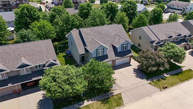 452 N Mckenzie Lane, North Liberty, IA 52317