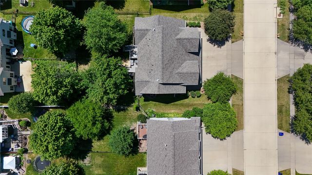 452 N Mckenzie Lane, North Liberty, IA 52317