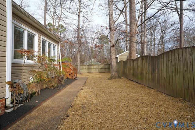 2503 Crosstimbers Ct, Midlothian, VA 23112