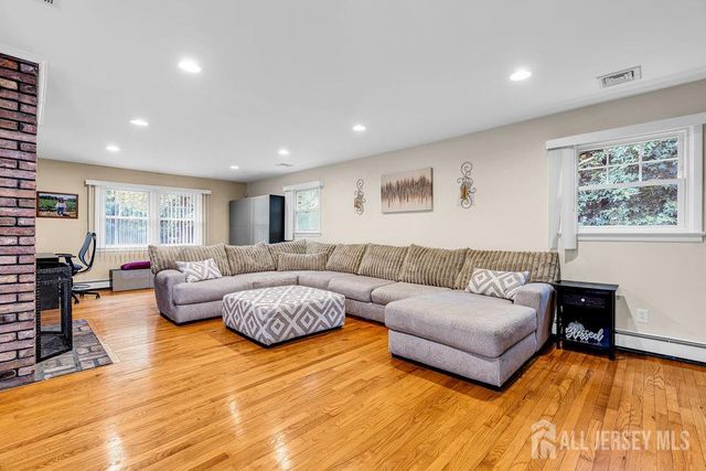 13 Hawkins Road, Morganville, NJ 07751