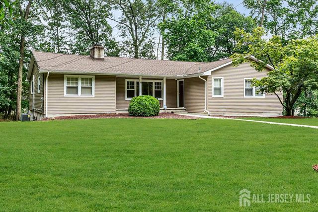 13 Hawkins Road, Morganville, NJ 07751