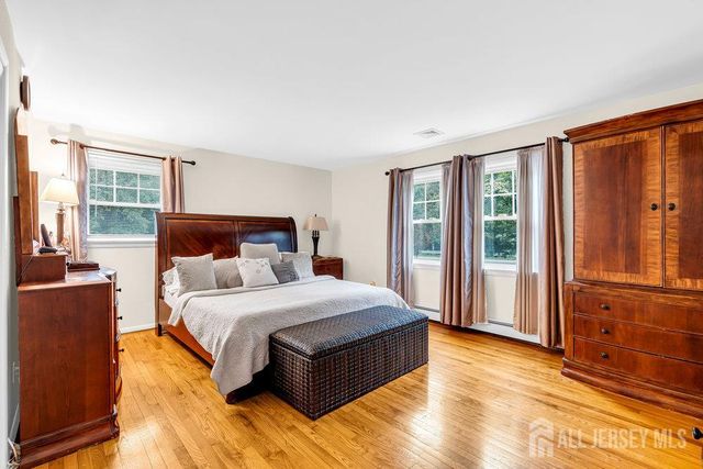 13 Hawkins Road, Morganville, NJ 07751