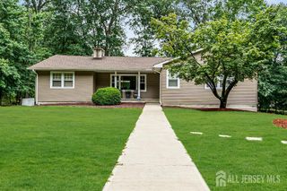 13 Hawkins Road, Morganville, NJ 07751