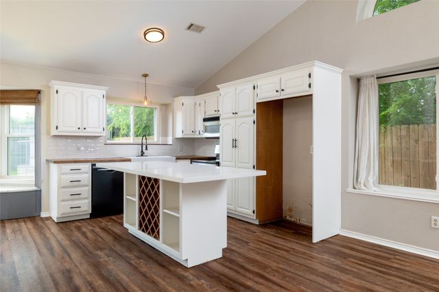 7802 Park Lane, Rowlett, TX 75089