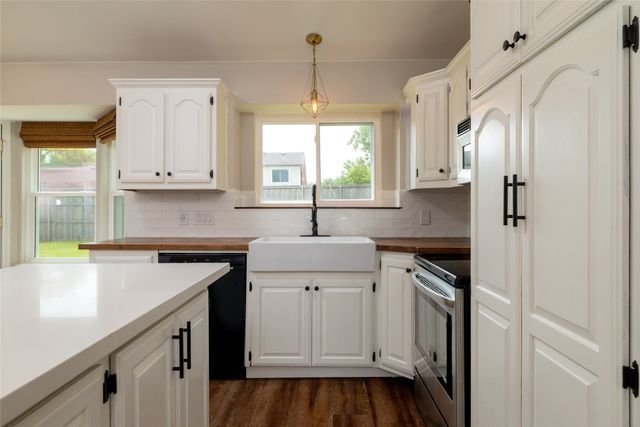 7802 Park Lane, Rowlett, TX 75089