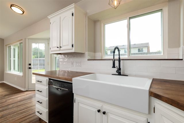 7802 Park Lane, Rowlett, TX 75089