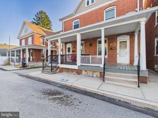 202-1/2 RUTH AVE, Hanover, PA 17331