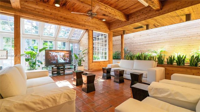 2000 Towerside Ter 1005, Miami, FL 33138