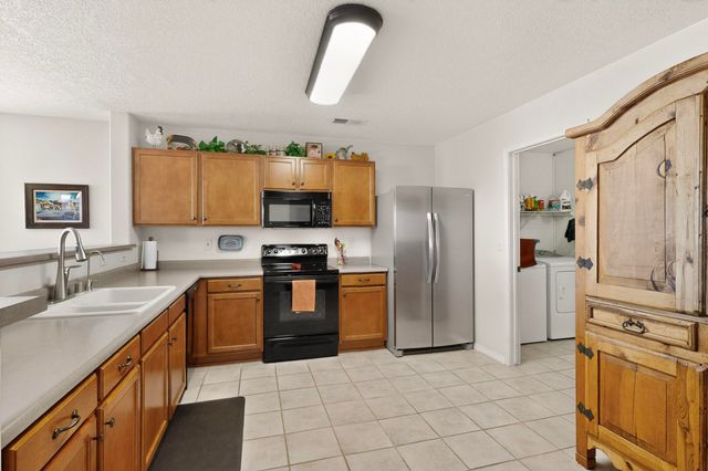 5335 Fossil Ridge Place NW, Albuquerque, NM 87114