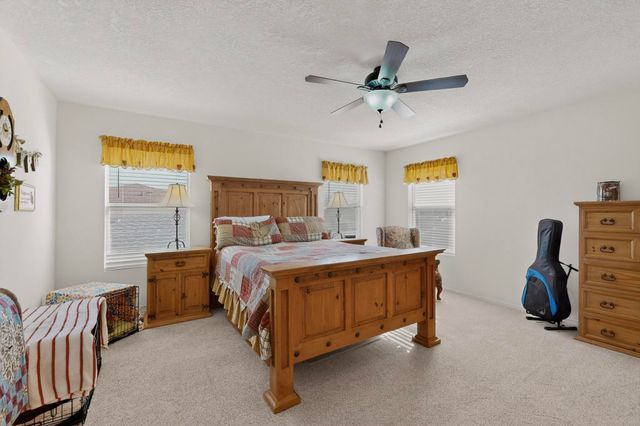 5335 Fossil Ridge Place NW, Albuquerque, NM 87114