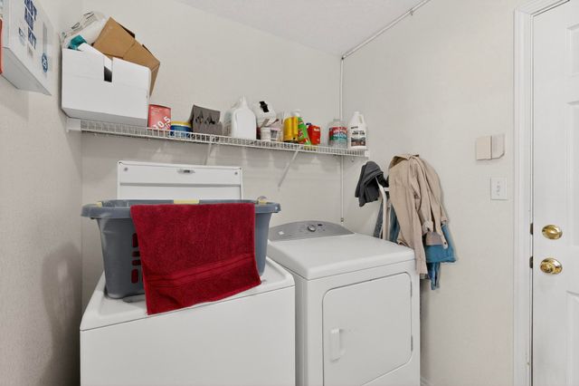 5335 Fossil Ridge Place NW, Albuquerque, NM 87114