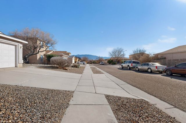 5335 Fossil Ridge Place NW, Albuquerque, NM 87114