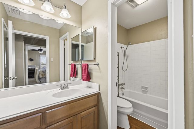 1805-102 West Lane, Kerrville, TX 78028