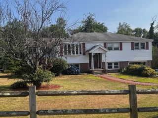 19 Patricia Rd, Billerica, MA 01821