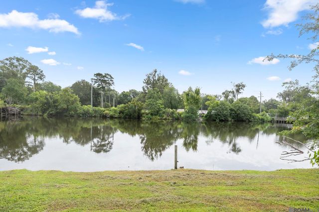 313 Allan Dr, Baton Rouge, LA 70815