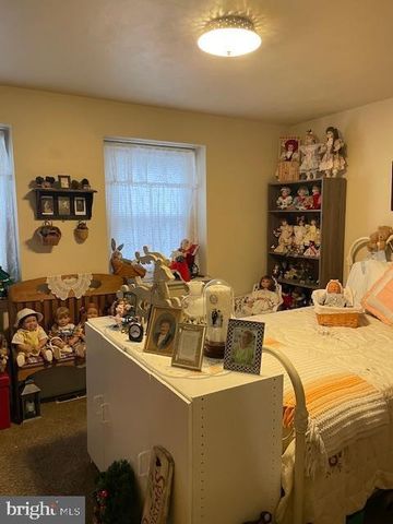 627 COLONY DR, York, PA 17404