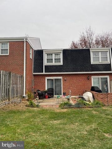 627 COLONY DR, York, PA 17404