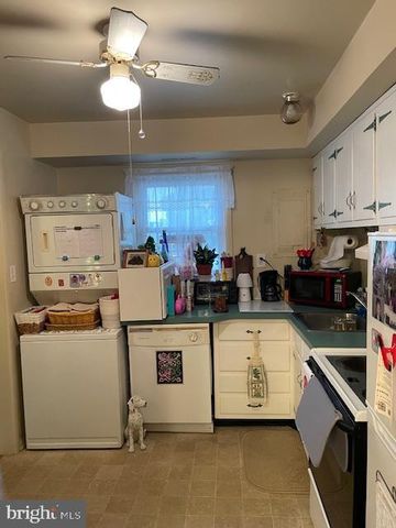 627 COLONY DR, York, PA 17404