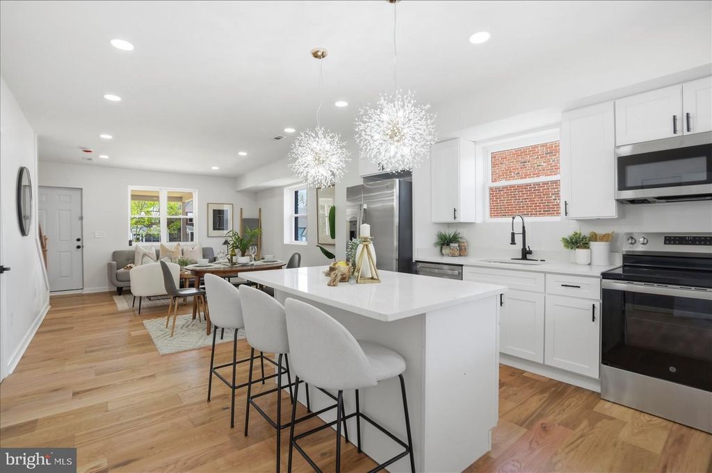 Image 10 of property listing at 3919 BROOKLYN AVE, Baltimore, MD 21225