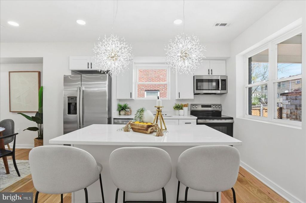 Image 11 of property listing at 3919 BROOKLYN AVE, Baltimore, MD 21225