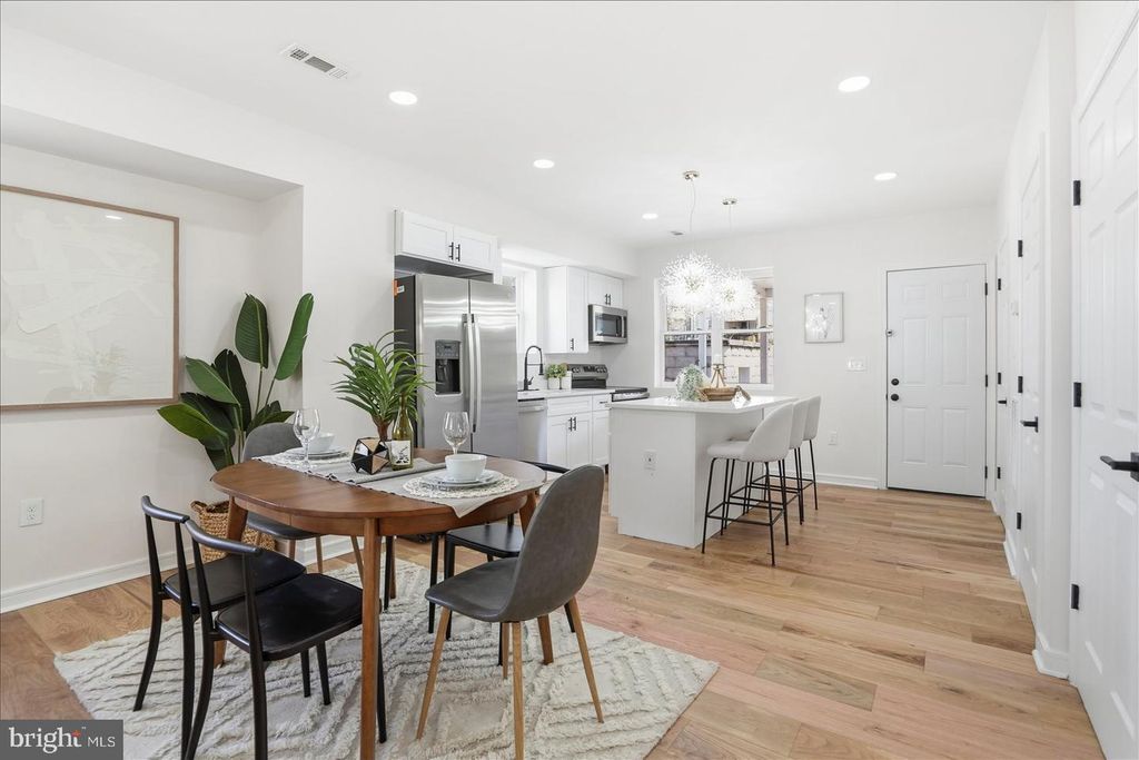 Image 2 of property listing at 3919 BROOKLYN AVE, Baltimore, MD 21225