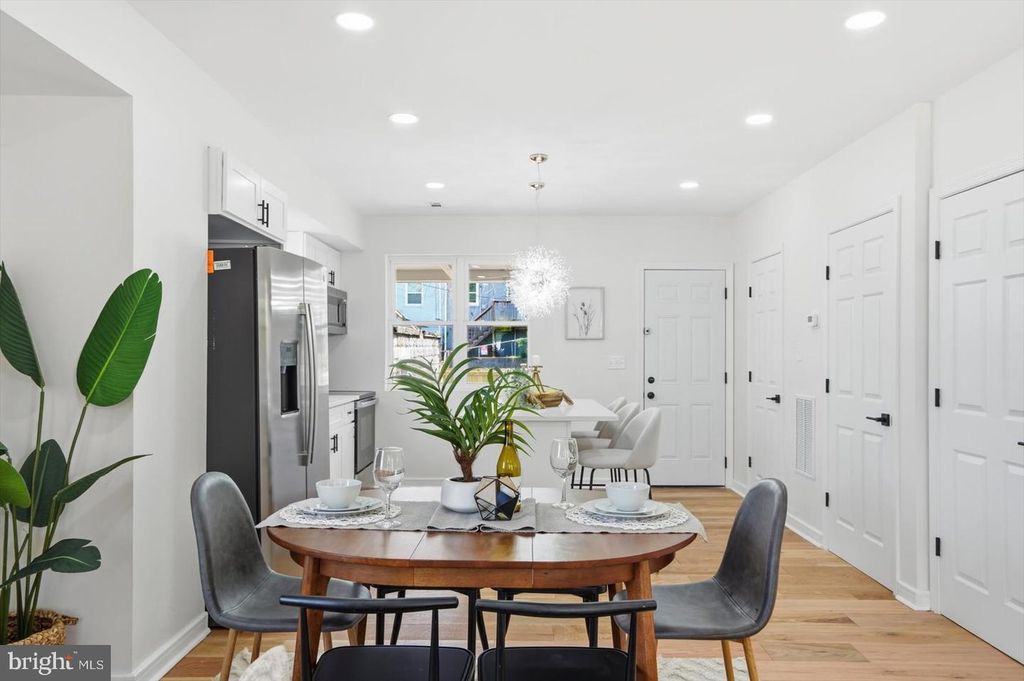 Image 6 of property listing at 3919 BROOKLYN AVE, Baltimore, MD 21225