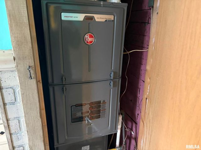 812 W Lindell Street, West Frankfort, IL 62896